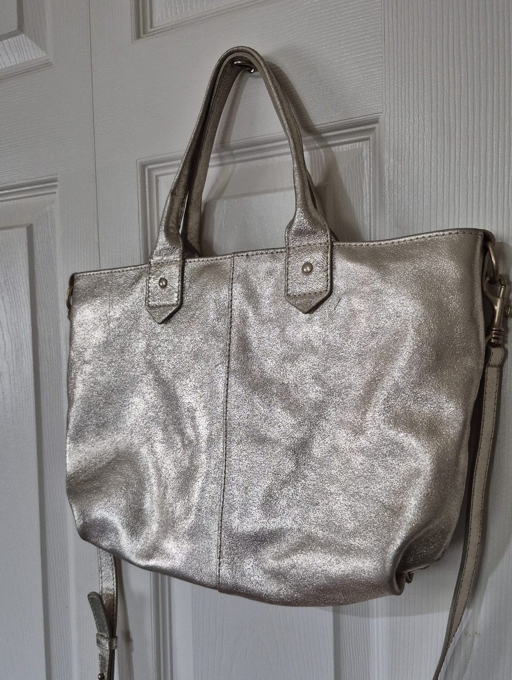 American Eagle Urban Outfitters Italian Leather Silver Tote - Picture 3 of 13